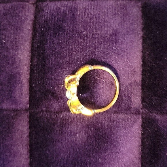 Vintage Avon Gold Bow Ring with Blue Gem - Picture 6 of 8